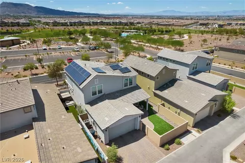 View/Area - 976 E Sunset Rd, Henderson, NV 89011 photo 12 of 37