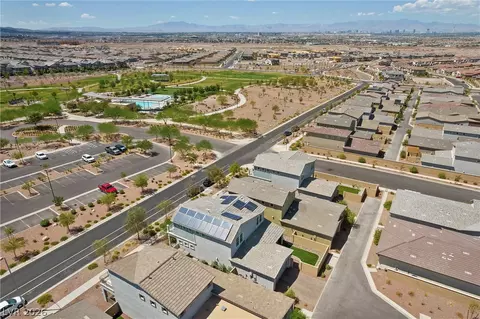 View/Area - 976 E Sunset Rd, Henderson, NV 89011 photo 13 of 37