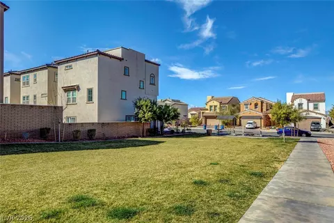 Exterior - 976 E Sunset Rd, Henderson, NV 89011 photo 16 of 17