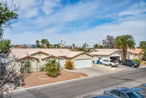 5222 Mandalay Springs Dr #201, Las Vegas, NV 89120