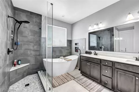 6480 W Diablo Dr, Las Vegas, NV 89118