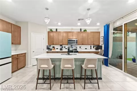 7502 Lush Oasis Ave, Las Vegas, NV 89113