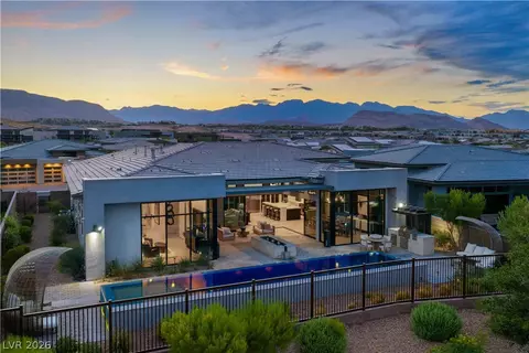 10932 White Clay Dr, Las Vegas, NV 89135