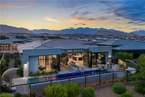 10932 White Clay Dr, Las Vegas, NV 89135
