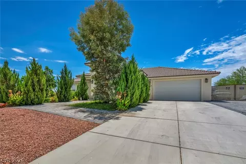 6680 Greenbriar Ct, Pahrump, NV 89061