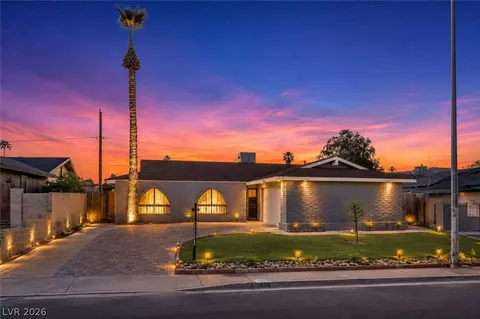4516 E Flamingo Rd, Las Vegas, NV 89121