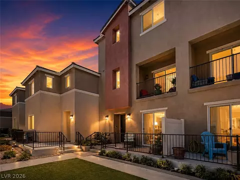 2842 Azure Breeze Ln #2, Las Vegas, NV 89183