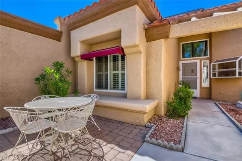 8709 Prairie Hill Dr, Las Vegas, NV 89134