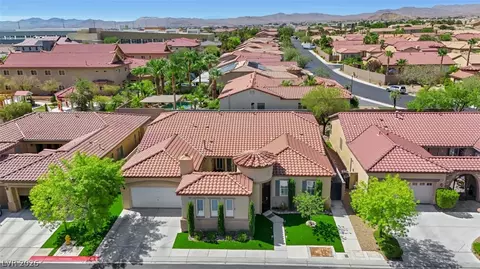 7135 Comanche Canyon Ave, Las Vegas, NV 89113