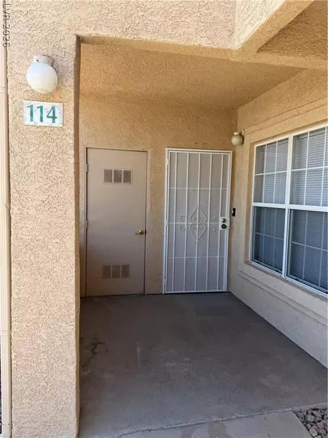 520 Arrowhead Trl #114, Henderson, NV 89015