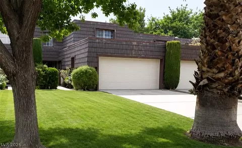 2951 Pinehurst Dr, Las Vegas, NV 89109