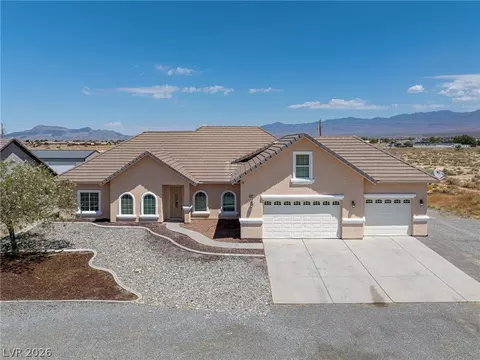 580 E Hickory St, Pahrump, NV 89048