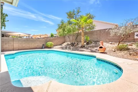 6993 Troubador Dr, Las Vegas, NV 89119