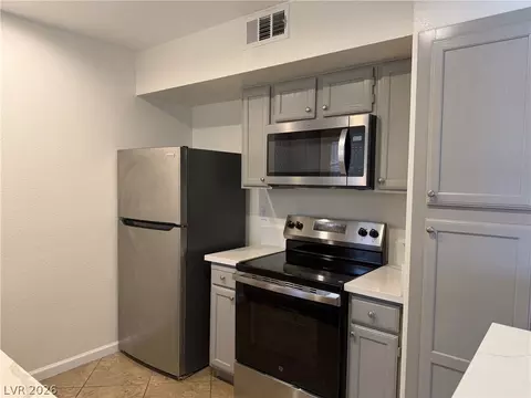 6650 W Warm Springs Rd #2154, Las Vegas, NV 89118