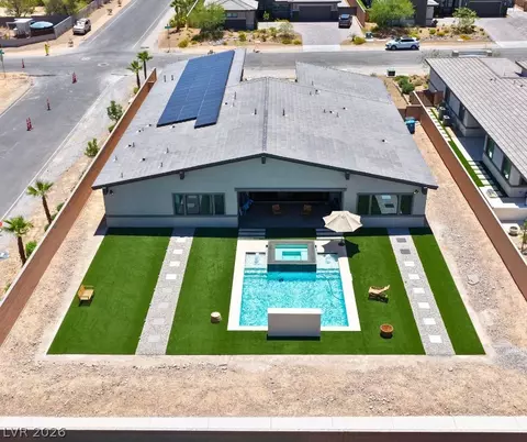 8310 W Camero Ave, Las Vegas, NV 89113
