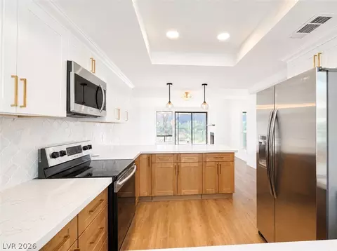 4567 Madreperla St, Las Vegas, NV 89121