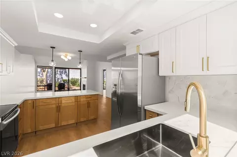 4567 Madreperla St, Las Vegas, NV 89121