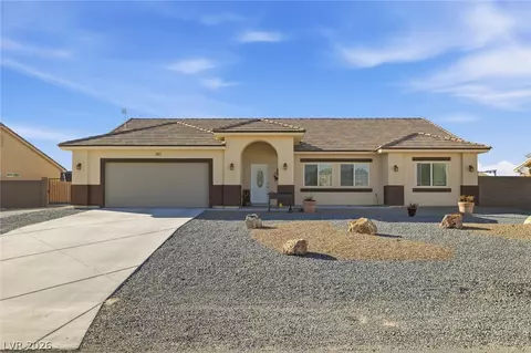 4800 Honey Locust Dr, Pahrump, NV 89061