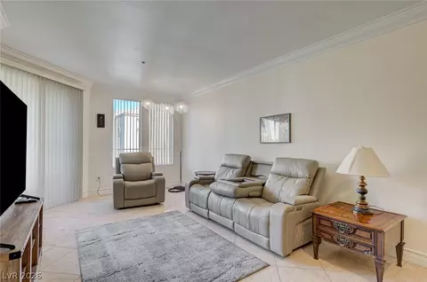 260 E Flamingo Rd #304, Las Vegas, NV 89169