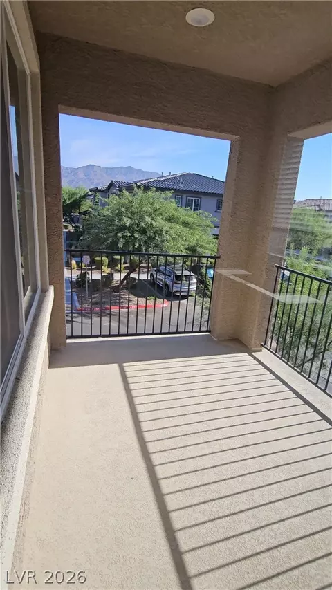 7330 N Decatur Blvd #6, Las Vegas, NV 89131