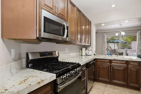 2521 Springbrook Dr, Las Vegas, NV 89134