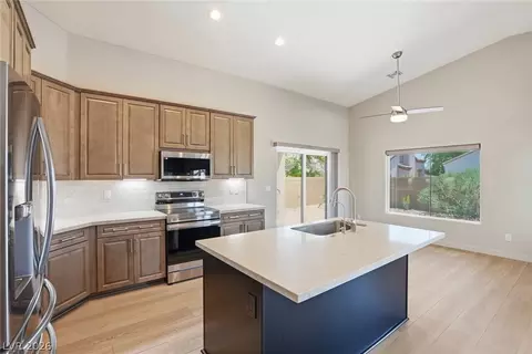 Kitchen - 1427 Palm Dr, Laughlin, NV 89029 photo 4 of 4