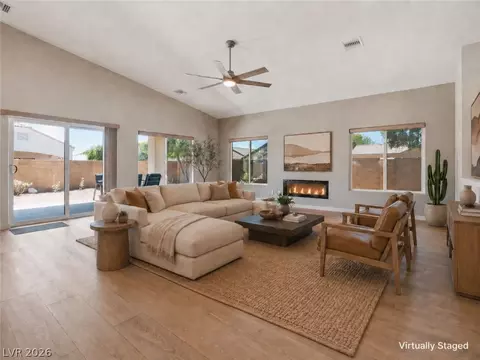 Living - 1427 Palm Dr, Laughlin, NV 89029 photo 1 of 8