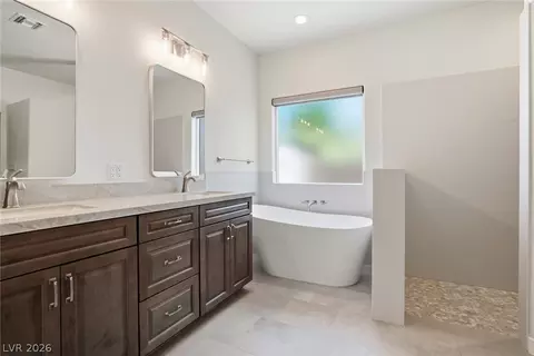 Bath - 1427 Palm Dr, Laughlin, NV 89029 photo 1 of 5