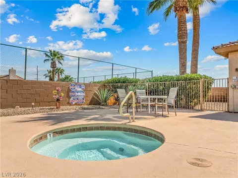 Exterior - 1427 Palm Dr, Laughlin, NV 89029 photo 12 of 14