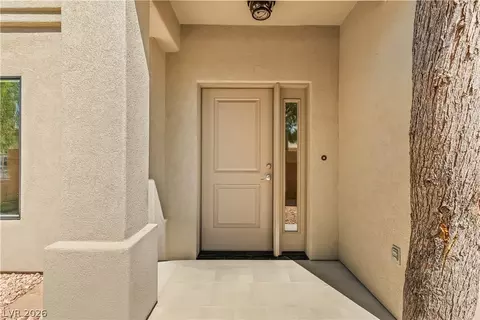 Entry Way - 1427 Palm Dr, Laughlin, NV 89029 photo 1 of 4