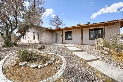 6832 Suncrest Ave, Las Vegas, NV 89156