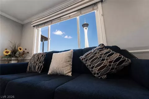 2101 Santa Paula Dr, Las Vegas, NV 89104