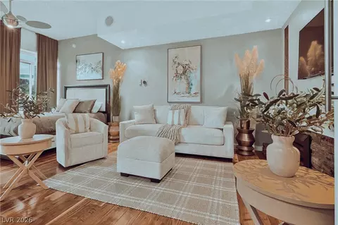 3111 Bel Air Dr #202, Las Vegas, NV 89109