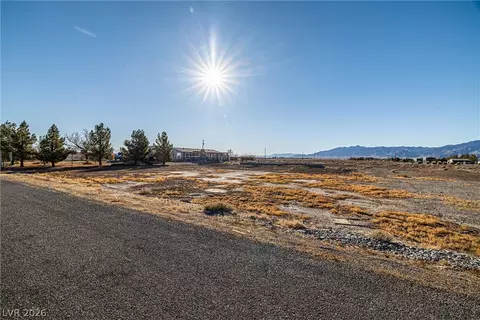 4051 Forest Rd, Pahrump, NV 89048