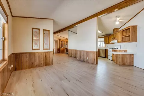 Living - 1005 Adobe Cir, Boulder City, NV 89005 photo 6 of 7