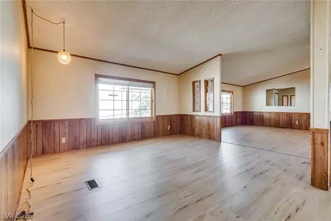 Living - 1005 Adobe Cir, Boulder City, NV 89005 photo 5 of 7
