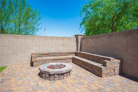 7612 Linton St, North Las Vegas, NV 89084