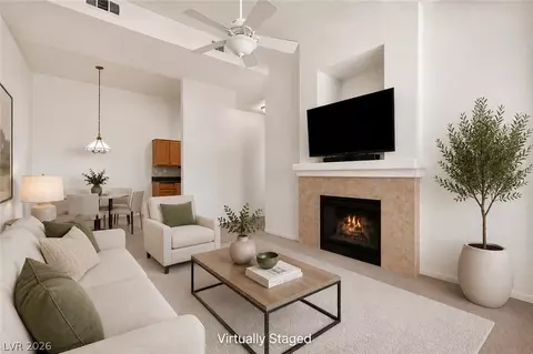 2305 W Horizon Ridge Pkwy #2524, Henderson, NV 89052