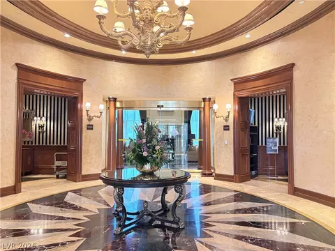 2857 Paradise Rd #PH2904, Las Vegas, NV 89109