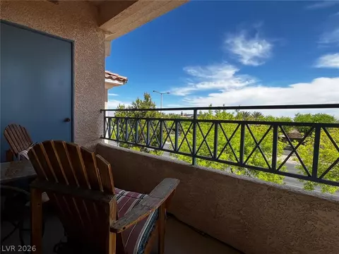424 Pine Haven St #203, Las Vegas, NV 89144