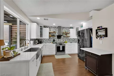 530 Grape Dr, Henderson, NV 89015