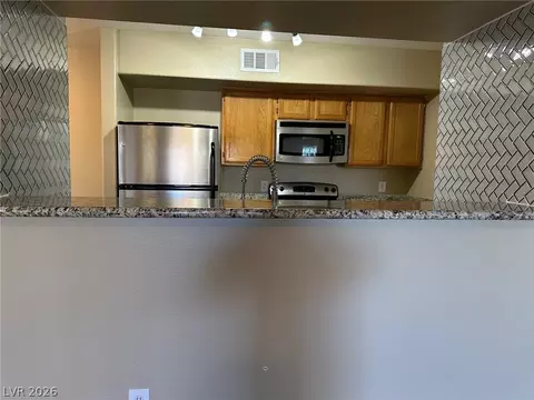 7255 W Sunset Rd #2078, Las Vegas, NV 89113
