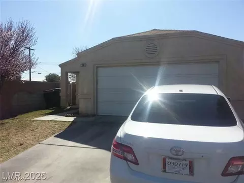 2301 Shady Hill Ave, Las Vegas, NV 89106