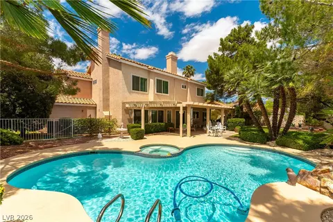 5736 Willowcreek Rd, North Las Vegas, NV 89031