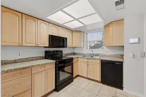 3823 S Maryland Pkwy #P1, Las Vegas, NV 89119