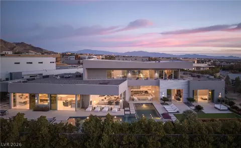 19 Flying Cloud Ln, Las Vegas, NV 89135