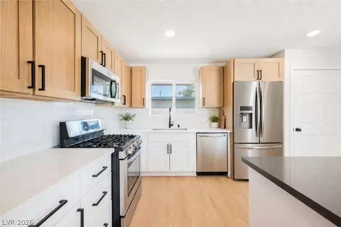 2454 Winterwood Blvd, Las Vegas, NV 89142