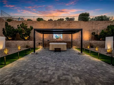 2413 Rockford St, Las Vegas, NV 89134