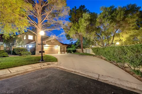 7995 Rio Rico Dr, Las Vegas, NV 89113
