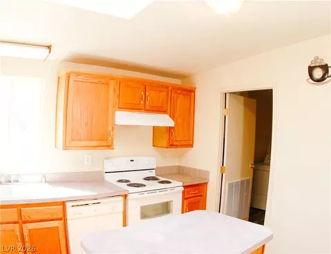 Kitchen - 5231 Ruby Way, Caliente, NV 89008 photo 2 of 3